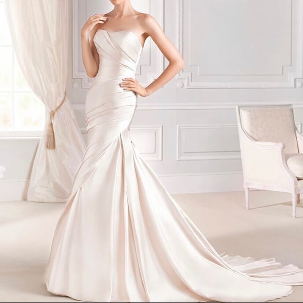 Pronovias Wedding Dress